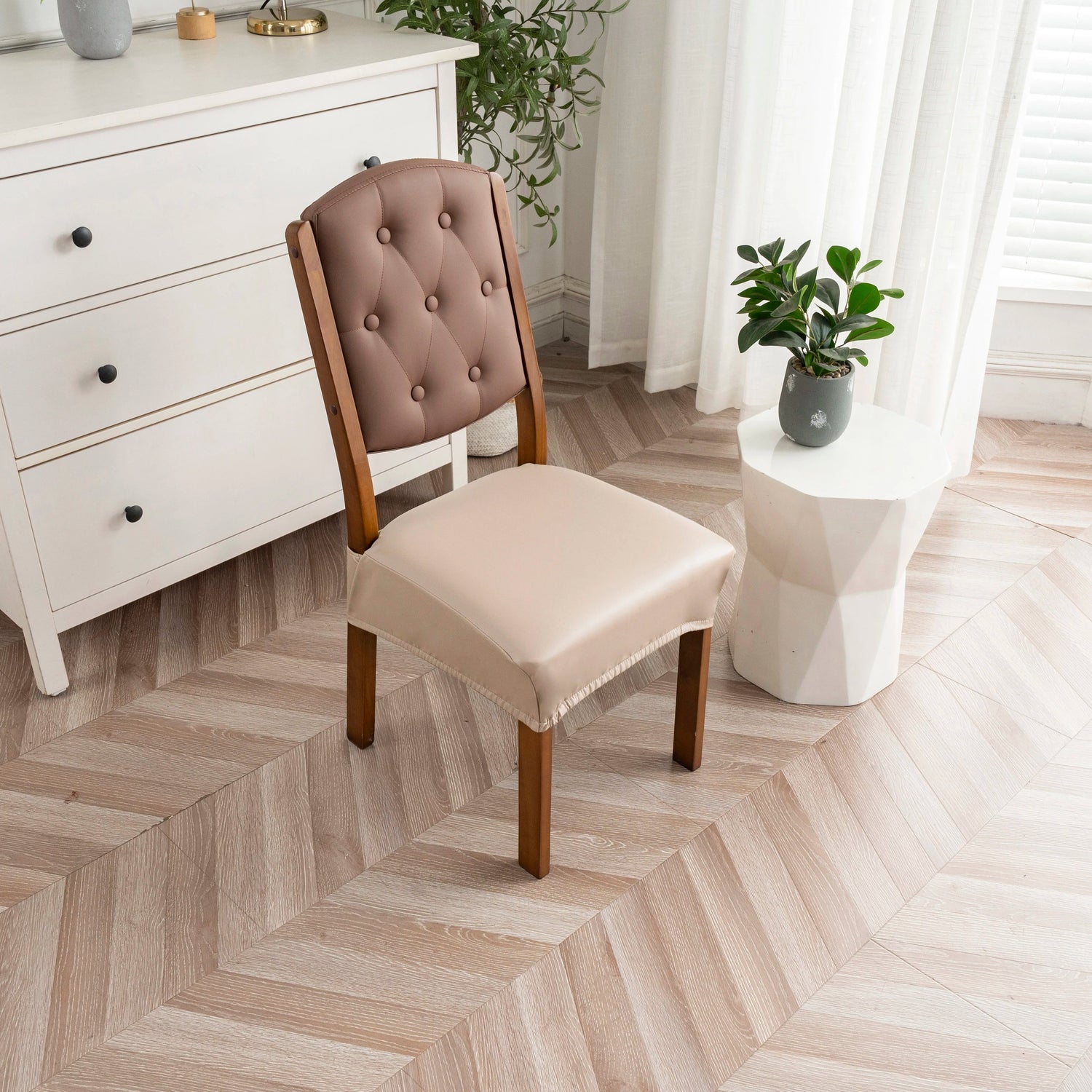 Housse pour assise de chaise simili cuir imperméable taupe